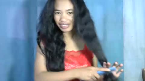 Snapshot of poppy_kelley chatting on 05/04/26, 04:41 Lilly online show from 05/04/26, 04:41