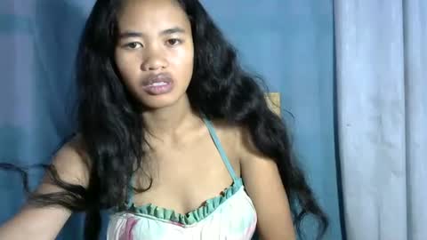 Snapshot of poppy_kelley chatting on 05/13/26, 03:59 Lilly online show from 05/13/26, 03:59
