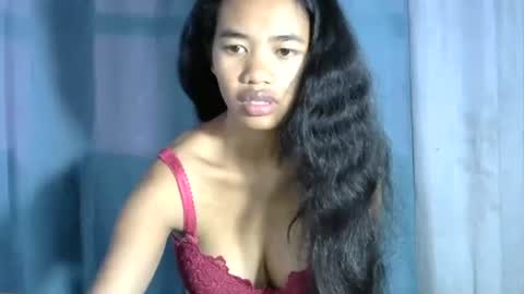 Snapshot of poppy_kelley chatting on 05/14/26, 04:30 Lilly online show from 05/14/26, 04:30