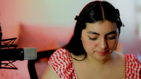 Snapshot of poppykens chatting on 05/12/26, 09:01 Poppy Kensington online show from 05/12/26, 09:01