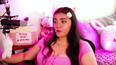 Snapshot of poppykens chatting on 06/17/26, 05:47 Poppy Kensington online show from 06/17/26, 05:47