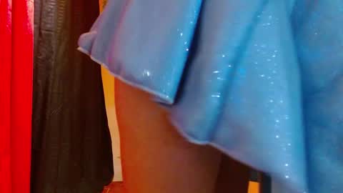 porcelainlux online show from 02/09/25, 10:00