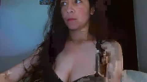 porcelainlux online show from 04/15/26, 12:28