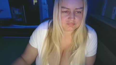 Snapshot of pornbusty chatting on 02/16/25, 09:27 MelissOfficial online show from 02/16/25, 09:27