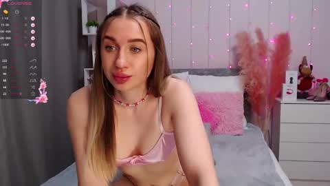 Snapshot of pornogirlx chatting on 02/09/25, 10:21 Masha online show from 02/09/25, 10:21