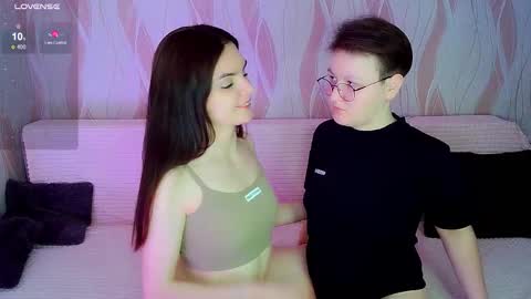 Ana and Tati online show from 11/26/25, 09:49