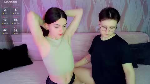 Ana and Tati online show from 12/16/25, 09:20