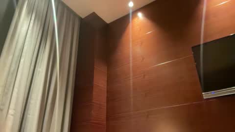 porntoyndr2 online show from 12/21/25, 06:53