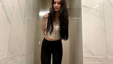 Snapshot of porshanorrie chatting on 03/29/26, 03:45 Porsha online show from 03/29/26, 03:45