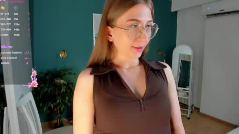 Elizabeth online show from 04/15/26, 07:58