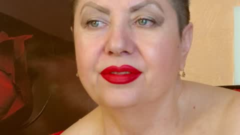 Snapshot of posh_lady chatting on 12/12/24, 11:14 LADY POSH online show from 12/12/24, 11:14