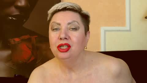 Snapshot of posh_lady chatting on 12/21/24, 04:52 LADY POSH online show from 12/21/24, 04:52