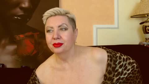 Snapshot of posh_lady chatting on 01/17/25, 01:47 LADY POSH online show from 01/17/25, 01:47