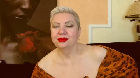 Snapshot of posh_lady chatting on 02/14/25, 02:50 LADY POSH online show from 02/14/25, 02:50