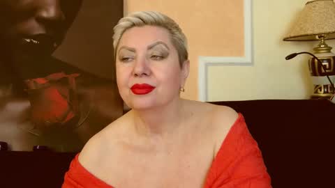 Snapshot of posh_lady chatting on 02/25/25, 10:07 LADY POSH online show from 02/25/25, 10:07