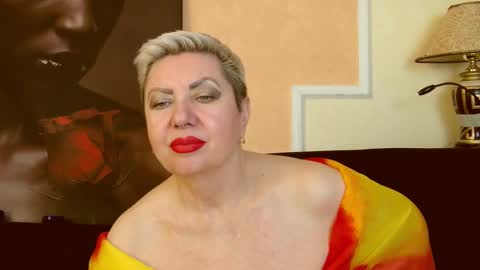 Snapshot of posh_lady chatting on 03/05/25, 03:51 LADY POSH online show from 03/05/25, 03:51
