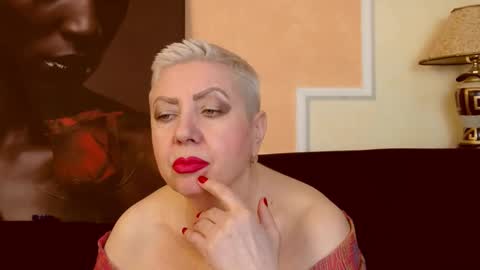 Snapshot of posh_lady chatting on 10/09/25, 09:02 LADY POSH online show from 10/09/25, 09:02