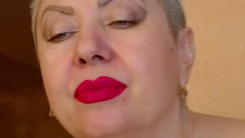 Snapshot of posh_lady chatting on 10/17/25, 09:39 LADY POSH online show from 10/17/25, 09:39