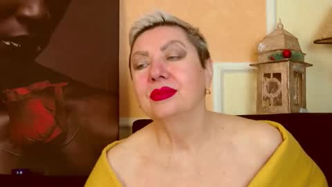 Snapshot of posh_lady chatting on 02/04/26, 10:36 LADY POSH online show from 02/04/26, 10:36