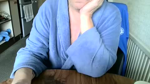 Snapshot of poshman65 chatting on 12/02/24, 10:18 poshman65 online show from 12/02/24, 10:18
