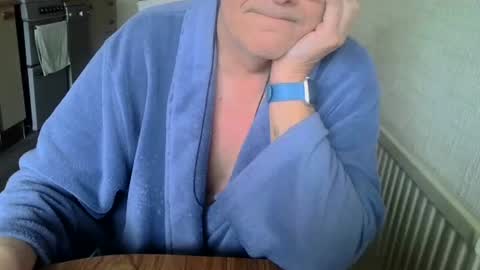 Snapshot of poshman65 chatting on 11/27/25, 09:55 poshman65 online show from 11/27/25, 09:55