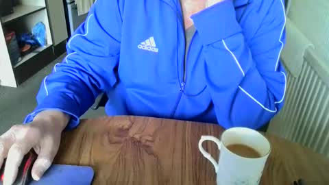 Snapshot of poshman65 chatting on 12/17/25, 11:05 poshman65 online show from 12/17/25, 11:05