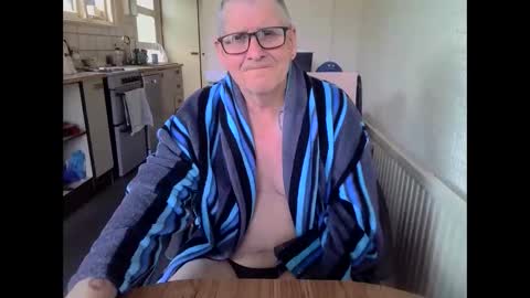Snapshot of poshman65 chatting on 06/09/26, 11:00 poshman65 online show from 06/09/26, 11:00