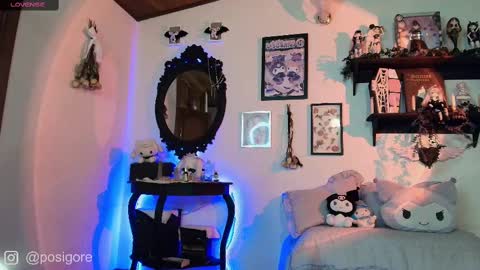 Snapshot of posigore chatting on 03/06/25, 10:15 Anna Goth independient model online show from 03/06/25, 10:15