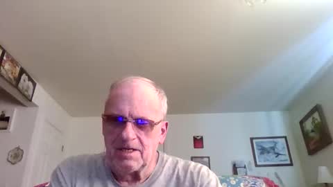 potato_chipz70 online show from 12/14/25, 03:17