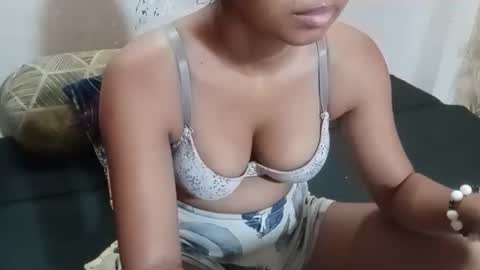 poulomi online show from 10/06/25, 04:43