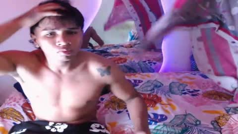 ALEX Y ALEXA online show from 10/27/25, 04:27