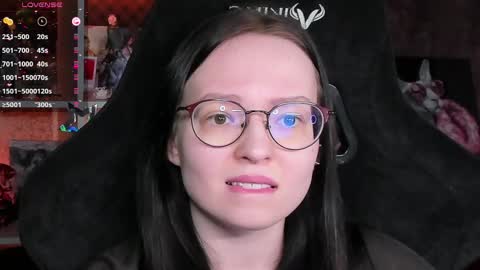 Robyn online show from 04/21/26, 02:34