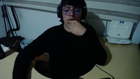 powerfulzeus2 online show from 10/16/25, 02:45