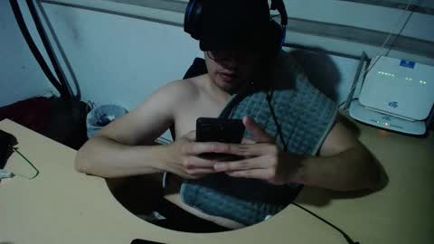 powerfulzeus2 online show from 11/28/25, 02:03