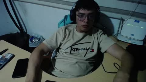 powerfulzeus2 online show from 11/29/25, 02:03