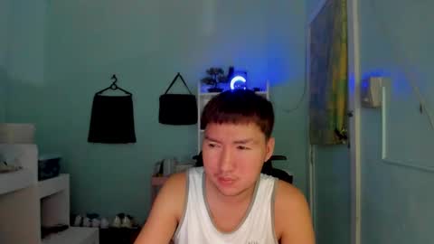 Snapshot of powerpuffcock chatting on 10/15/25, 11:21 powerpuffcock online show from 10/15/25, 11:21