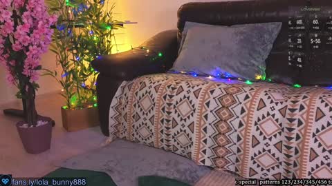 Snapshot of powerrr_ chatting on 01/25/25, 06:45 Lola online show from 01/25/25, 06:45