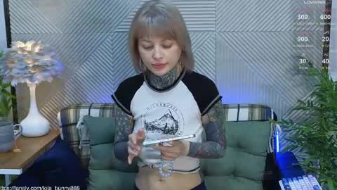 Lola online show from 04/25/26, 05:21