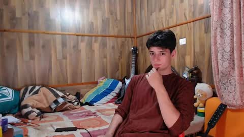 Snapshot of powertwinky chatting on 02/02/25, 04:37 chris independent  online show from 02/02/25, 04:37