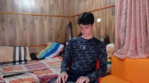 Snapshot of powertwinky chatting on 02/03/25, 02:58 chris independent  online show from 02/03/25, 02:58