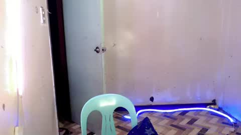 precious_chesca_xx online show from 04/19/26, 12:59