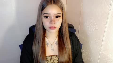 MAXXINE online show from 02/12/25, 09:54