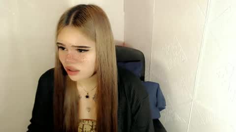 MAXXINE online show from 03/04/25, 06:37