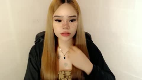 MAXXINE online show from 10/07/25, 10:45