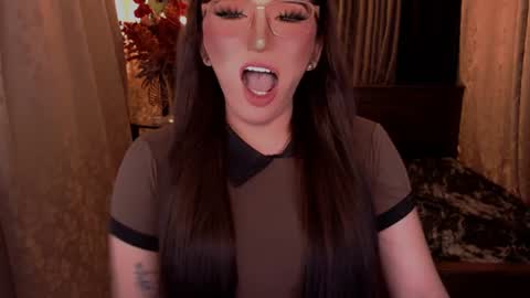 Snapshot of preciousrosedoll chatting on 06/18/26, 04:11 Rosedoll online show from 06/18/26, 04:11