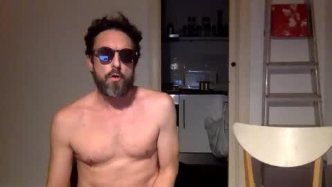 PRECUM online show from 10/31/25, 02:01