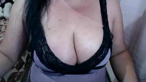 Snapshot of pregnantsinglesugar chatting on 02/01/25, 11:54 WELCOME IM SINGLE PREGNANT REALLY HARD TO BE A SINGLE WITH TWIN SO PLS STOP BEING RUDELIARWASTING TIME. BE CONSIDERATE. TNX online show from 02/01/25, 11:54