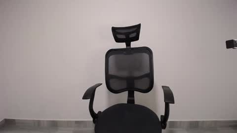 Snapshot of present_the_magic chatting on 12/06/24, 05:20 Plux online show from 12/06/24, 05:20