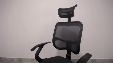 Snapshot of present_the_magic chatting on 02/09/25, 05:19 Plux online show from 02/09/25, 05:19