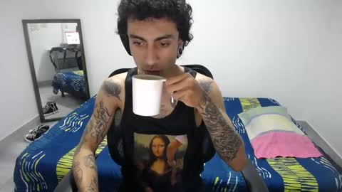 Plux online show from 03/24/26, 04:50